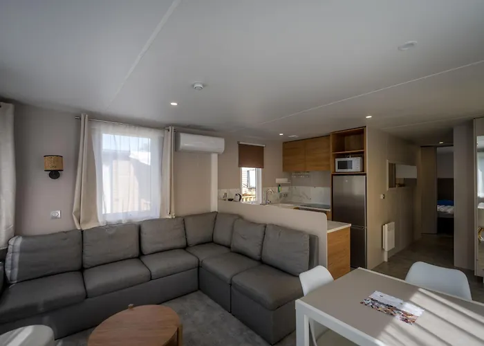 Camping Eureka & Bloemenduin 2*