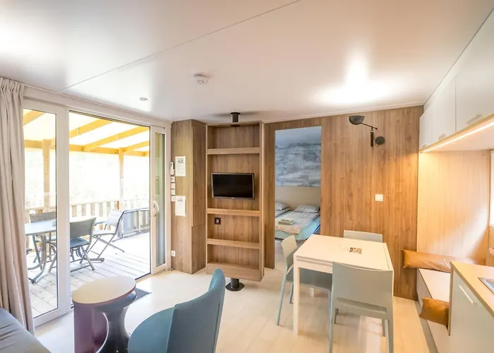 Eureka & Bloemenduin 2*